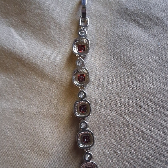 18KT WHITE GOLD OVER SILVER.WITH CRYSTALS.BRAND NEW RETAIL 299.00 - Picture 6 of 6